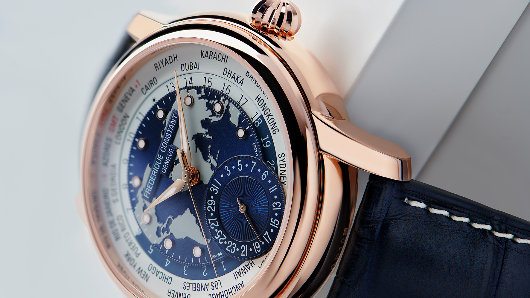 2022_Frederique_Constant_Classics_Worldtimer_Manufacture_FC-718NWWM4H9_Detail_5_Eric_Rossier_HD.jpg