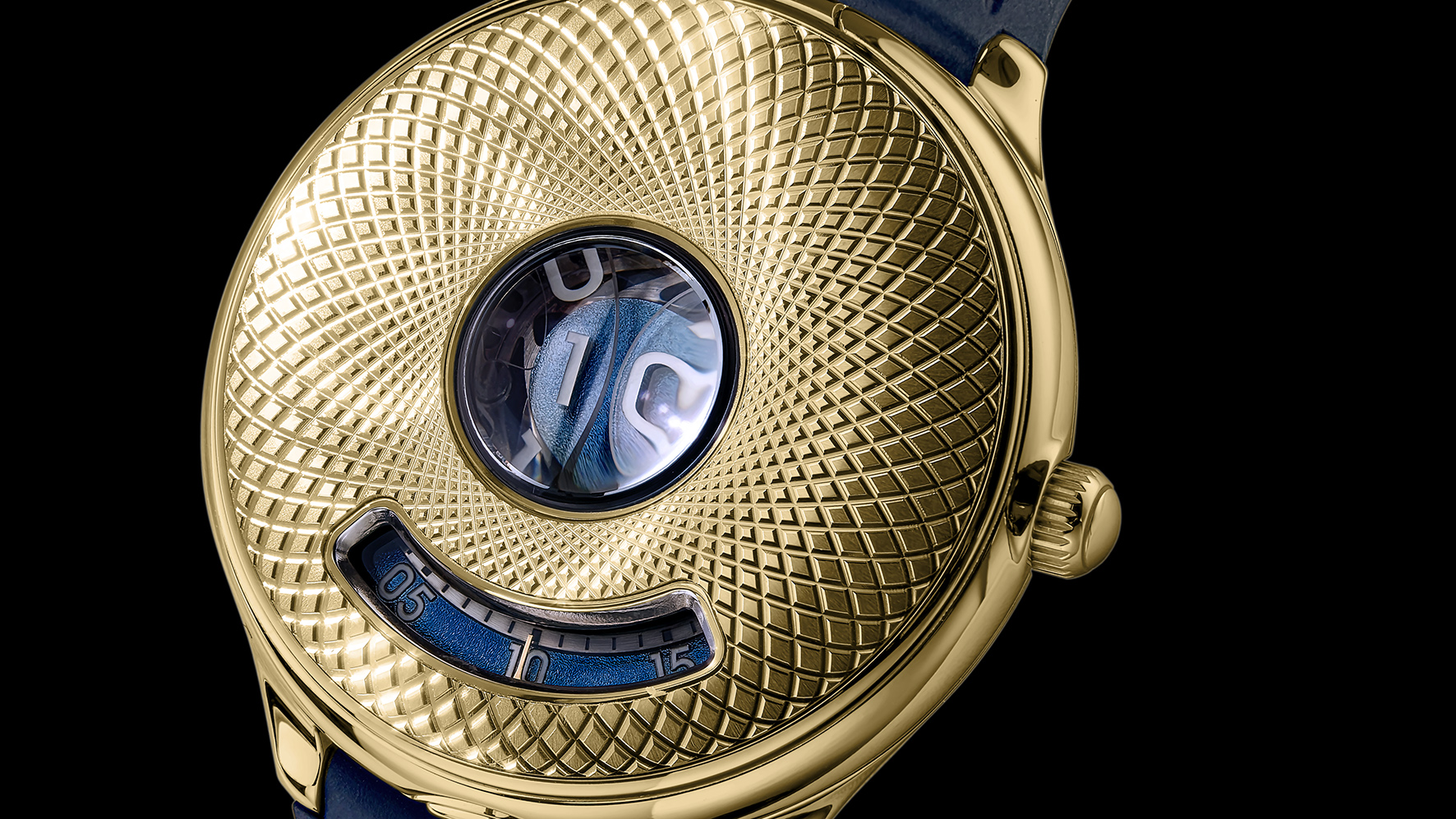 CZAPEK_-_ANNIVERSARY_WATCH_-_BEAUTY_-_V_-_GOLD_-_BBGROUND_Kopie.jpg