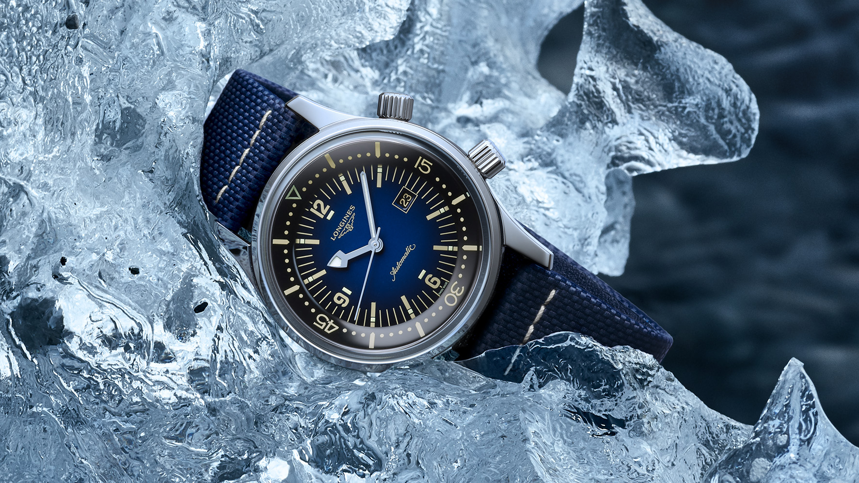 The_Longines_Legend_Diver_Watch_L3.374.4.90.2__2.240-_pr4.jpg